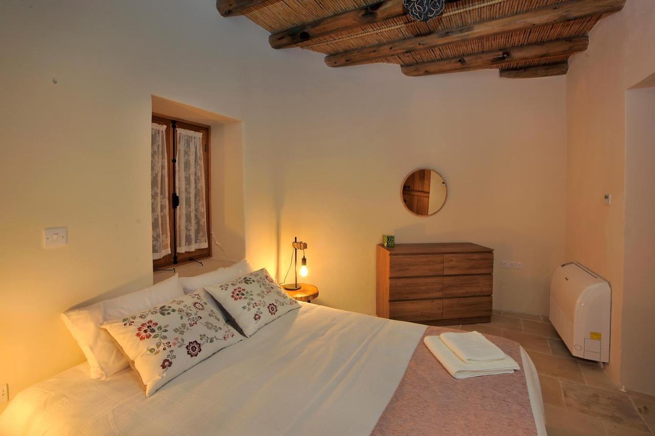 Pentasino Traditional House Agios Theodoros Bagian luar foto